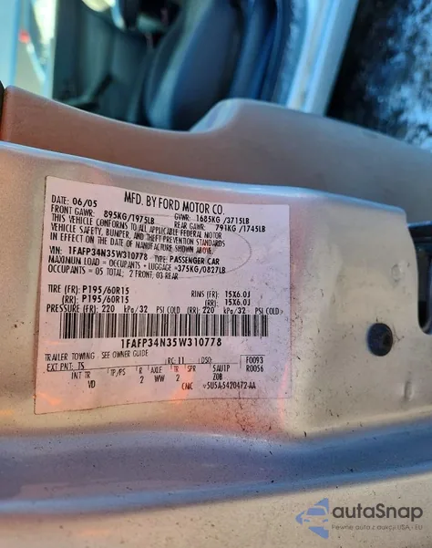 2005 Ford Focus Zx4 z USA, uszkodzony, nr VIN 1FAFP34N35W310778